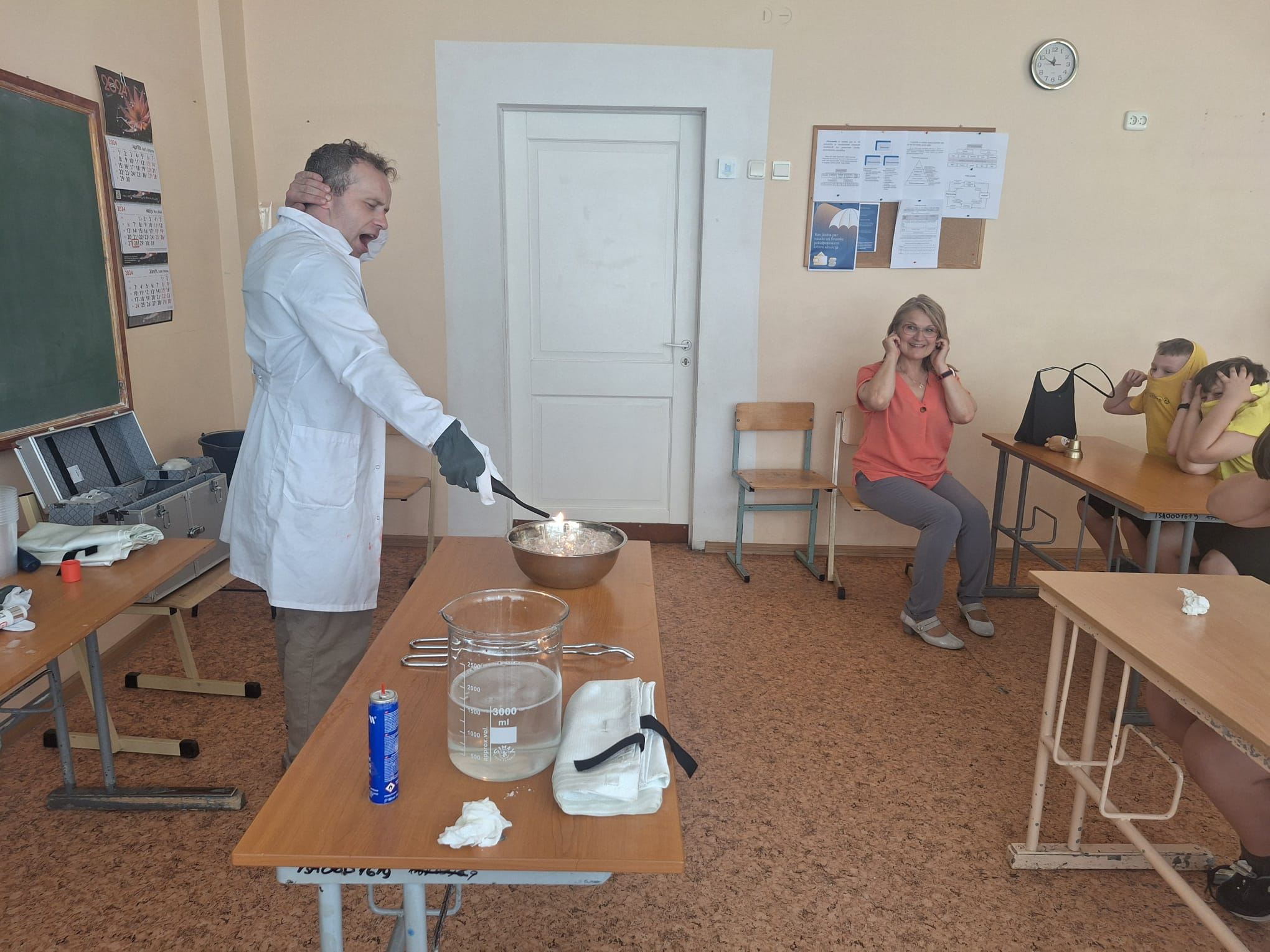 Izzinoša nodarbība - Zinātnes un mākslas krustpunkti